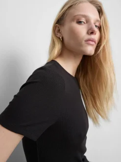 Geripptes Bodycon-T-Shirt-Kleid in Minilänge
