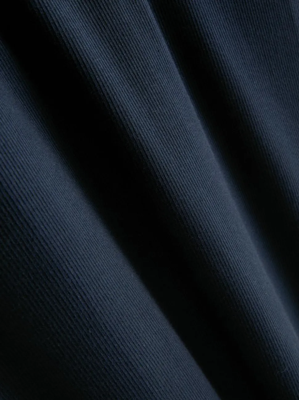 Geripptes Midikleid mit integriertem BH