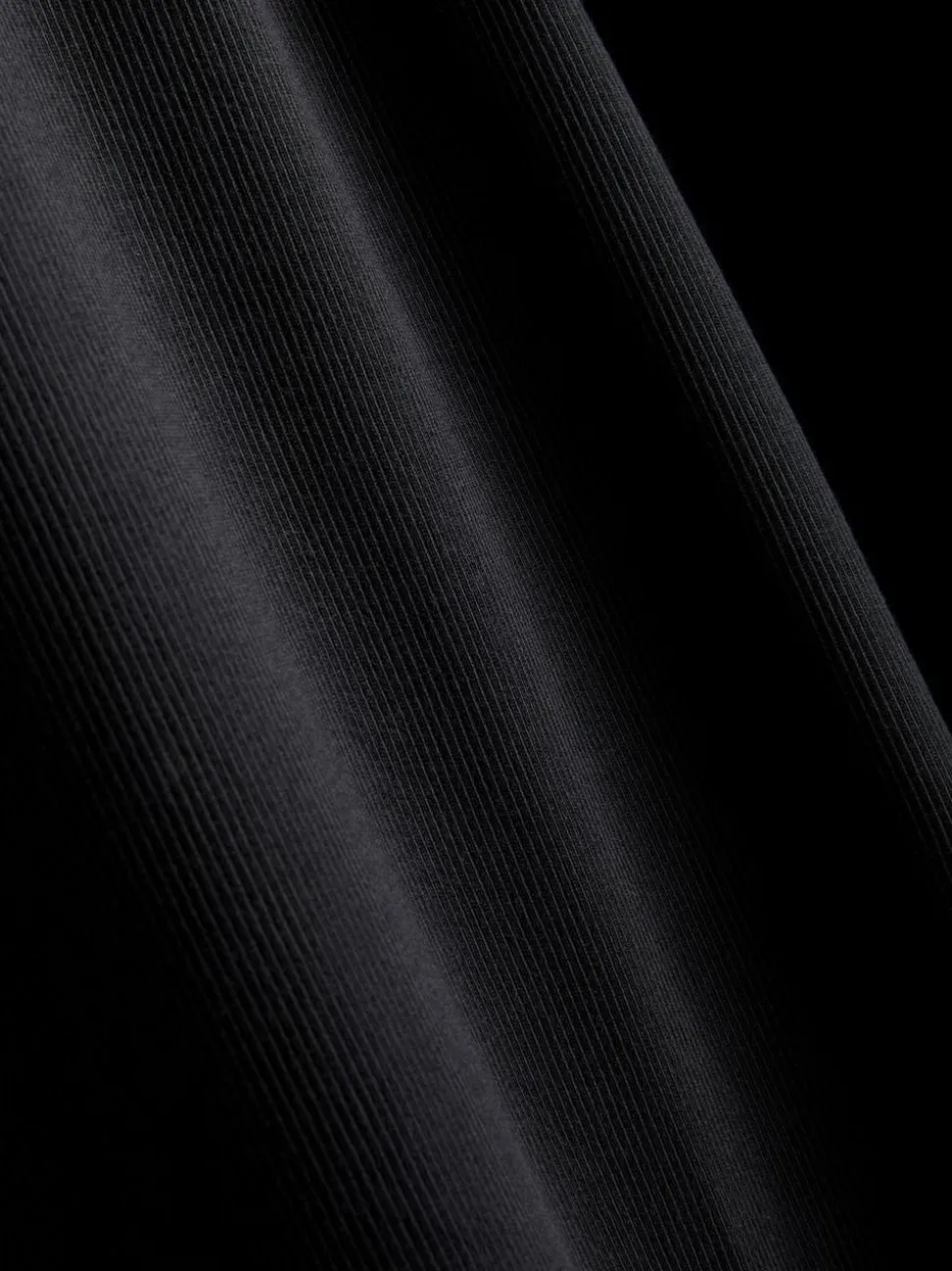 Geripptes Midikleid mit integriertem BH