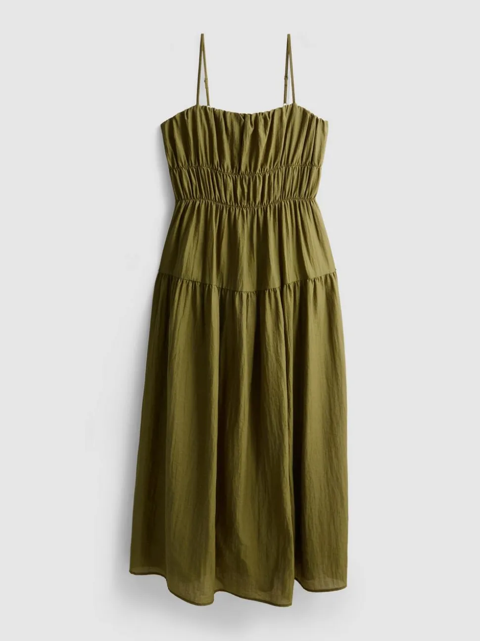 Gesmoktes Maxikleid mit Stufen