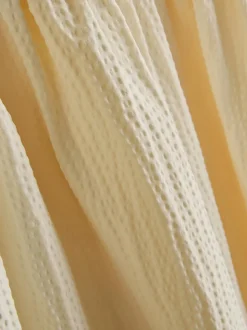 Gesmoktes Midikleid aus Seersucker
