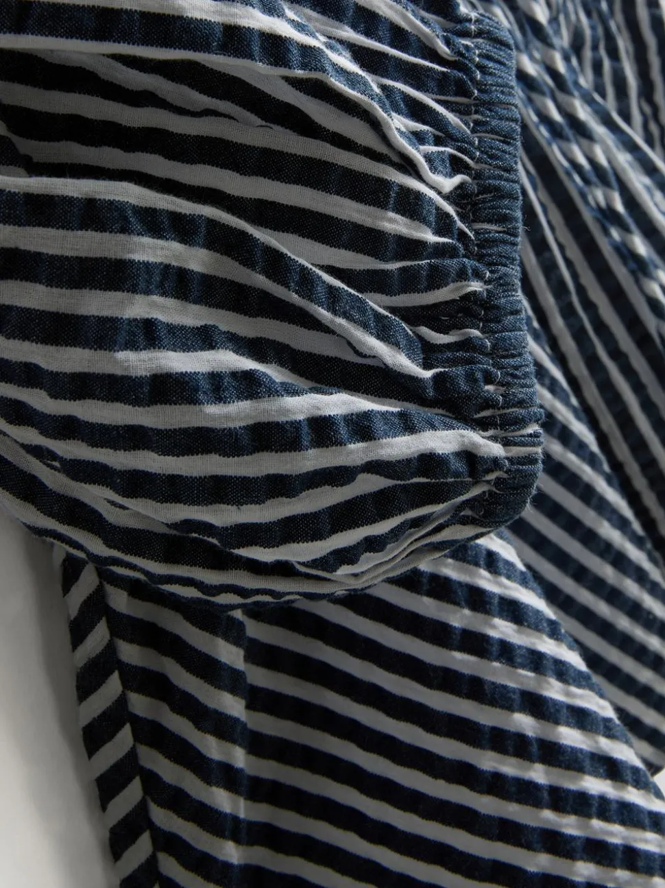 Gestreifte „Paula Echevarría“ Seersucker-Bluse mit Puffärmeln