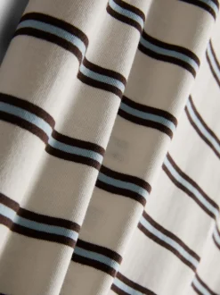 Gestreiftes Baumwoll-T-Shirt mit V-Ausschnitt