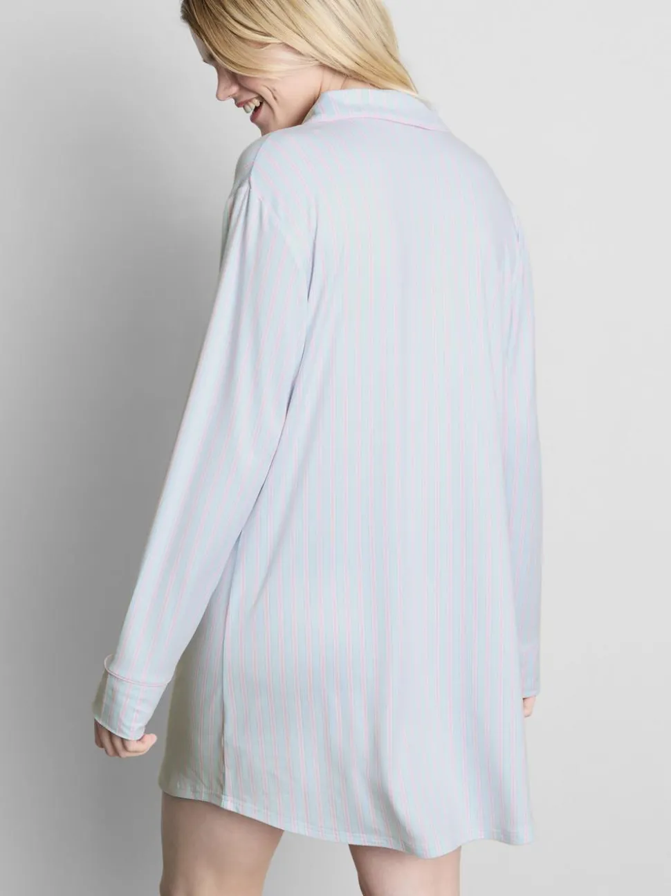 Gestreiftes Boyfriend-Nachthemd im Oversized-Look