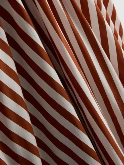 Gestreiftes Midaxikleid aus Baumwolle