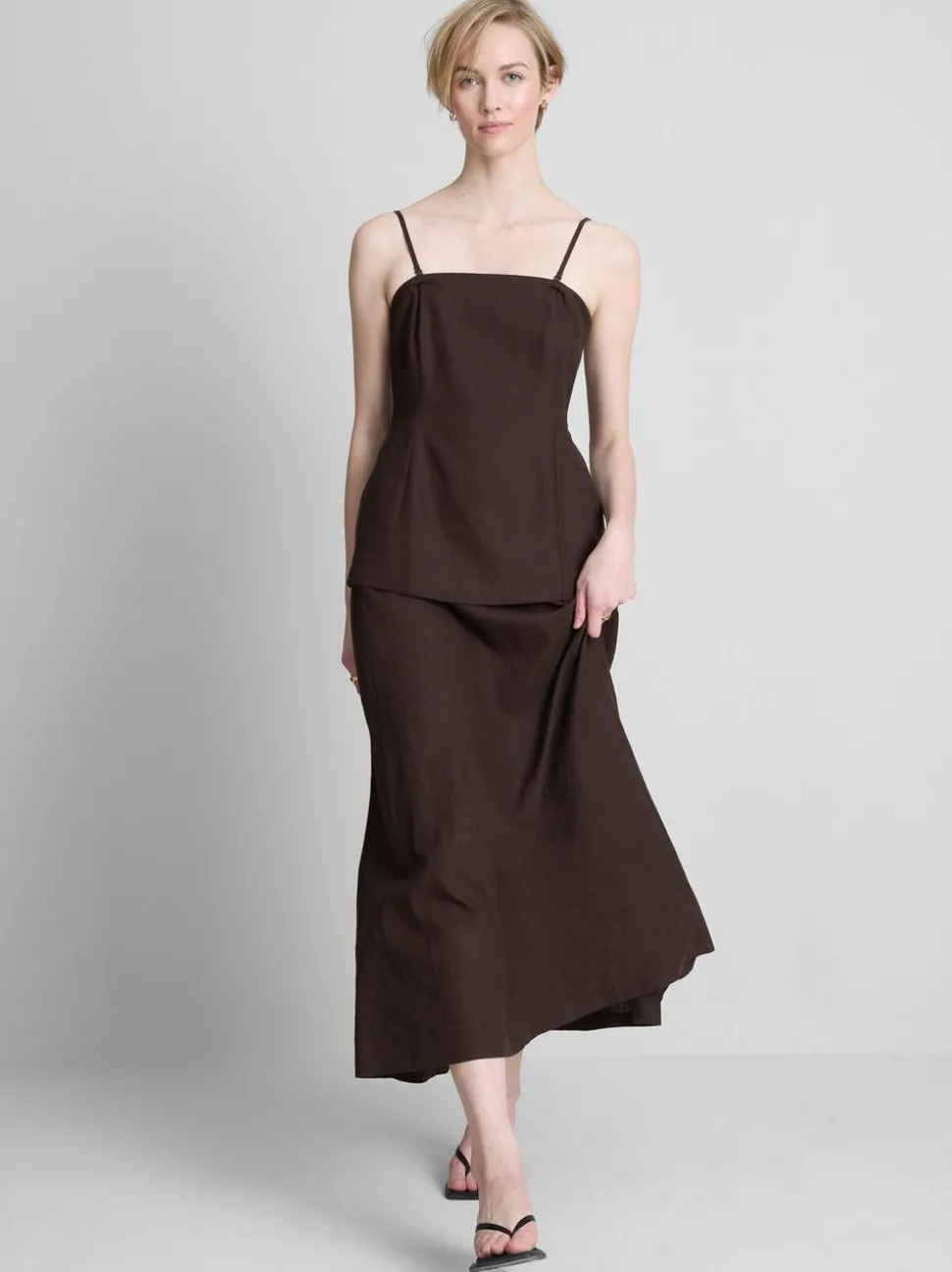 Gestuftes „The Edit“ Midikleid aus Leinengemisch