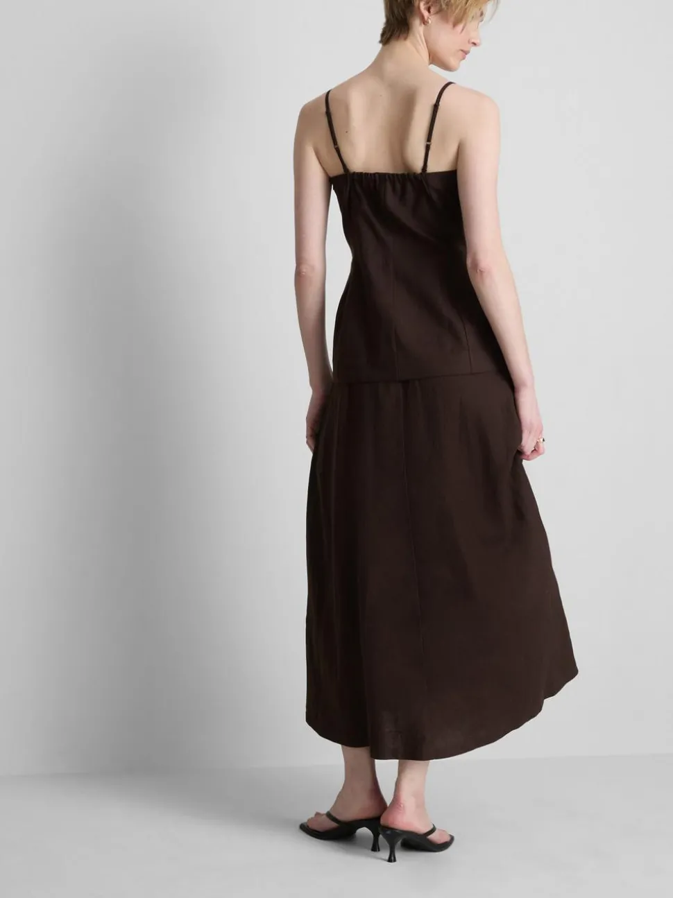 Gestuftes „The Edit“ Midikleid aus Leinengemisch