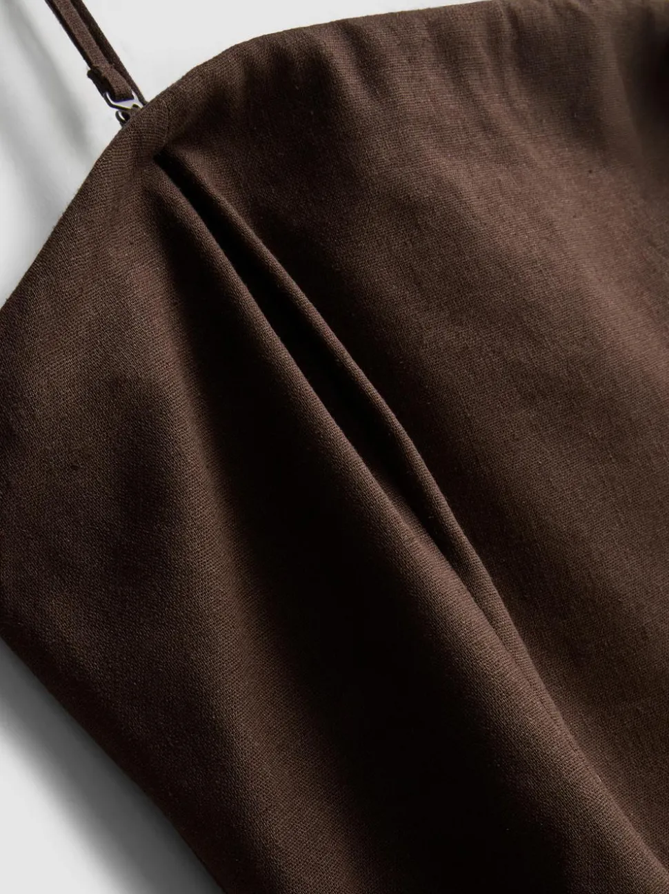 Gestuftes „The Edit“ Midikleid aus Leinengemisch