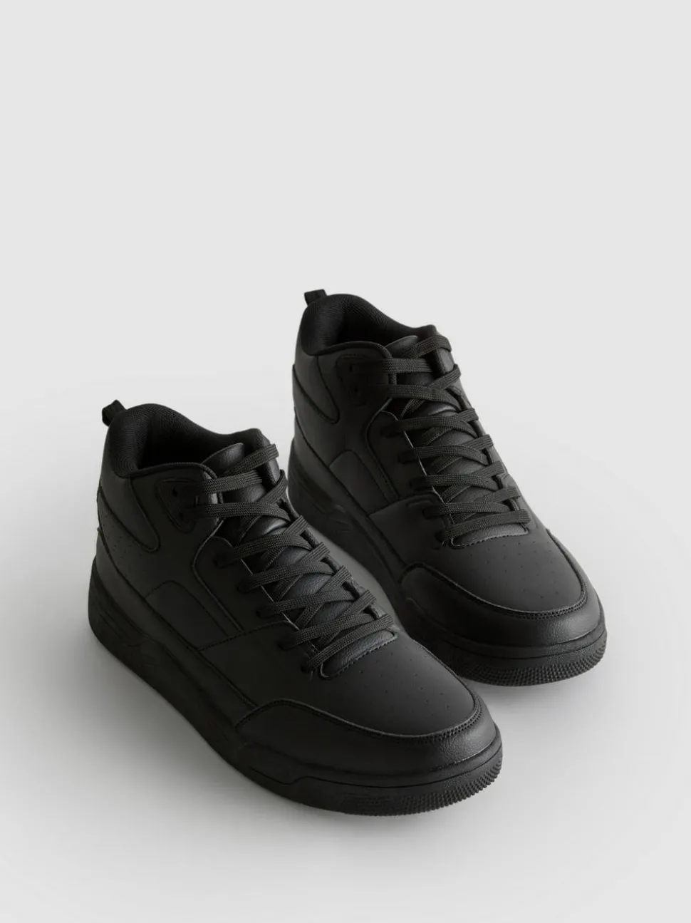 High-Top-Sneaker