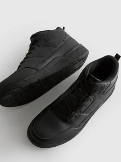High-Top-Sneaker