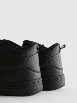 High-Top-Sneaker