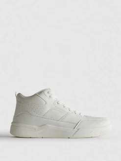 High-Top-Sneaker