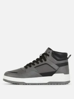 High-Top-Sneaker mit Einsätzen