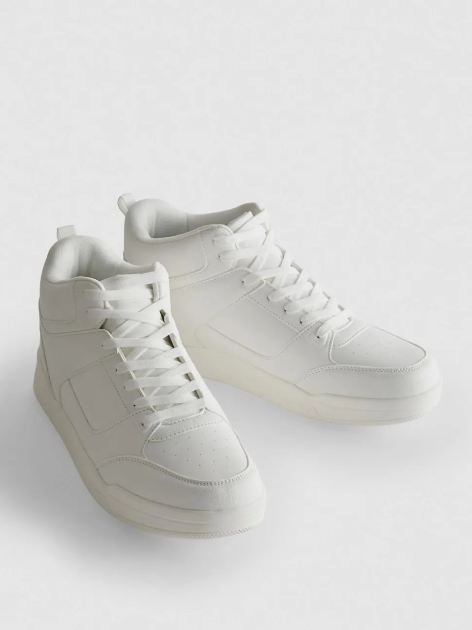 High-Top-Sneaker mit Schnürsenkeln