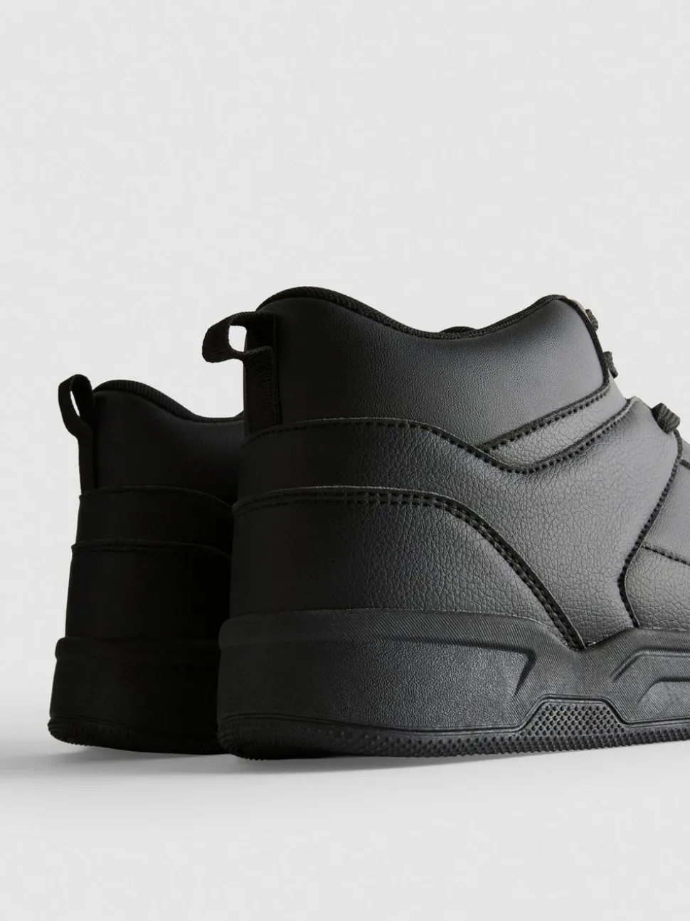 High-Top-Sneaker mit Schnürsenkeln