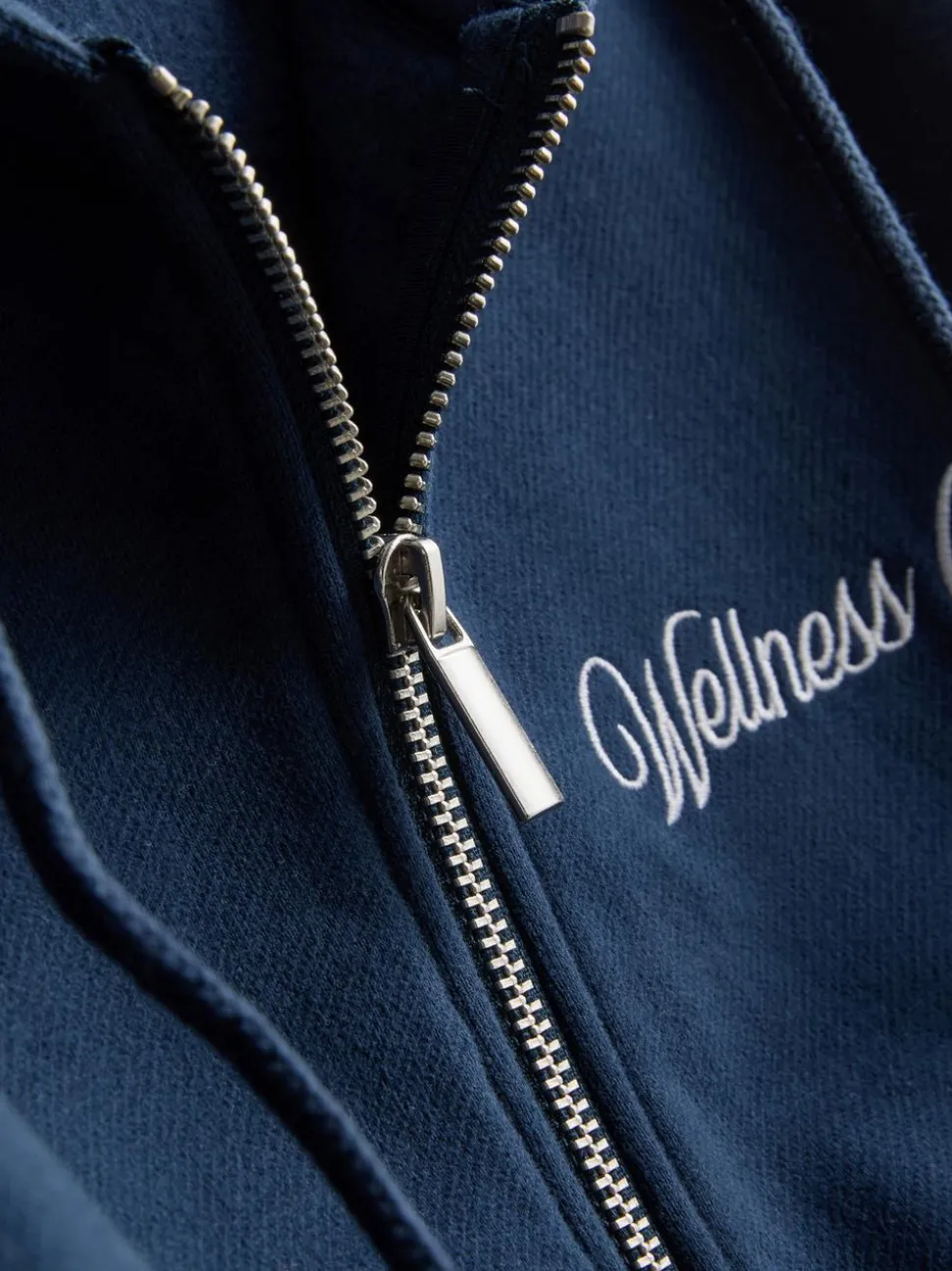 Hoodie mit Grafik, Reißverschluss und hohem Baumwollanteil