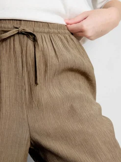 Hose in Knitteroptik mit weitem Bein