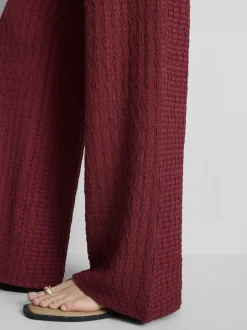 Hose in Knitteroptik mit weitem Bein
