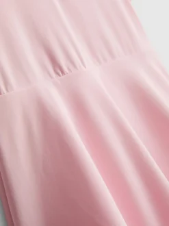3–9 Jahre | Activewear-Trägerkleid mit überkreuzter Rückenpartie