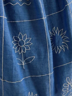 1,5–9 Jahre | Besticktes Chambray-Trägerkleid