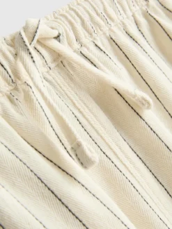 1,5–9 Jahre | Jeans mit Nadelstreifen und weitem Bein