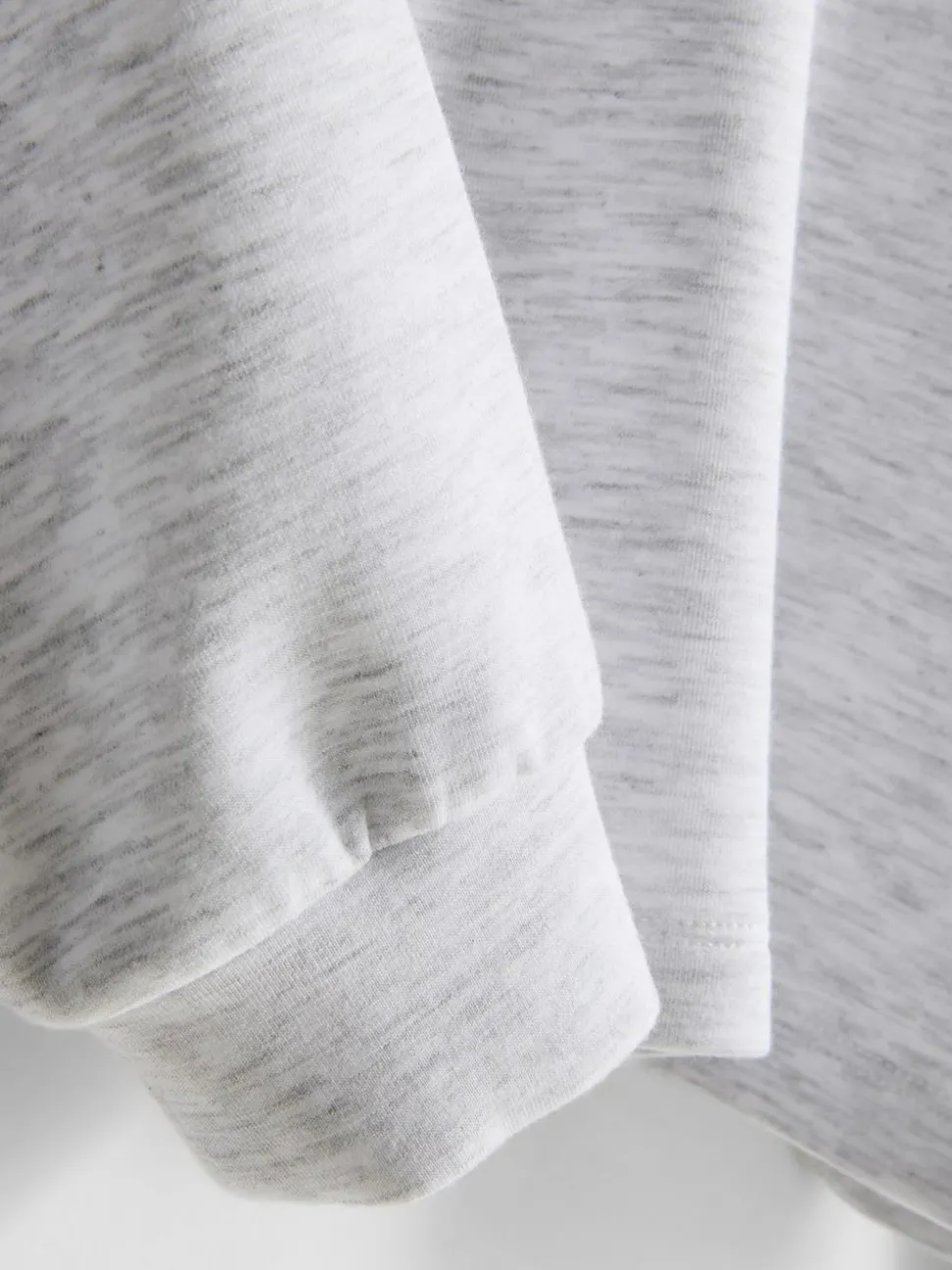 7–15 Jahre | Sweatshirt und Laufshorts im Set