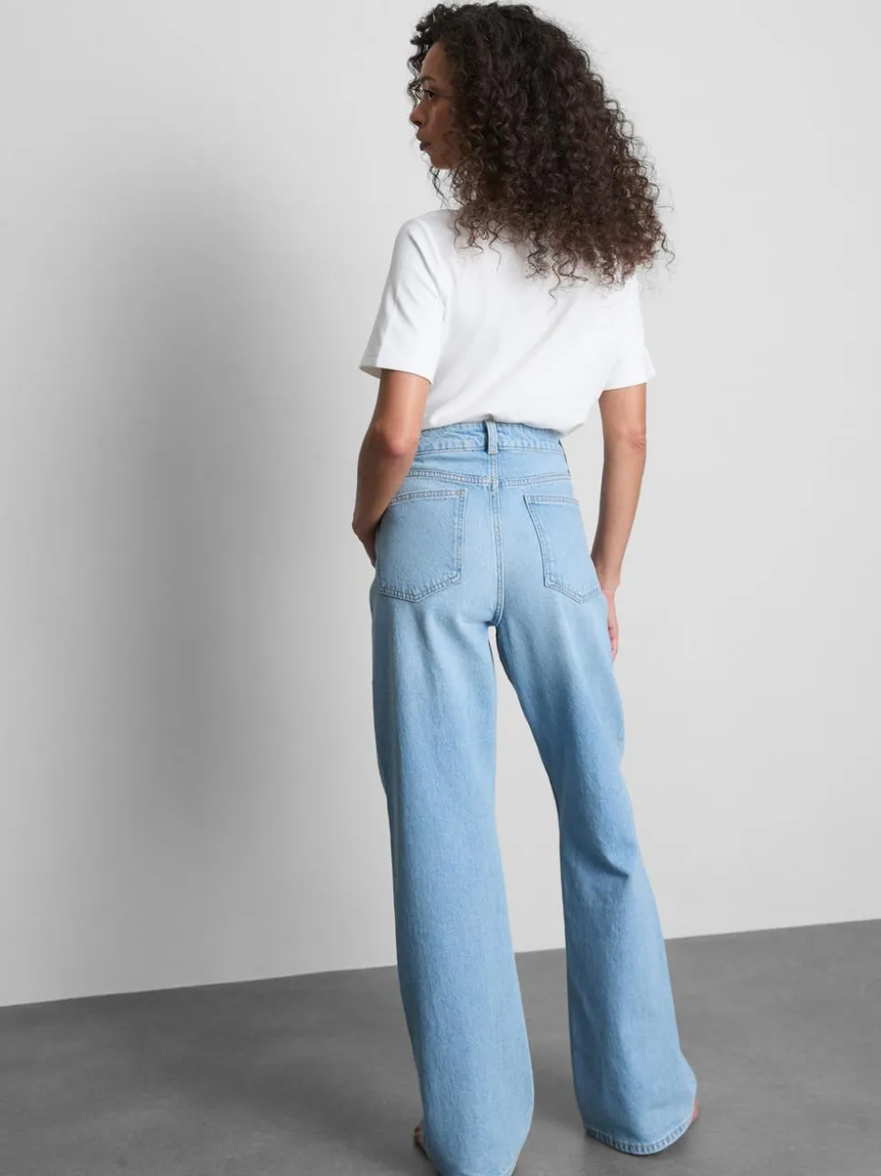 Jeans mit hohem Bund und geradem Bein
