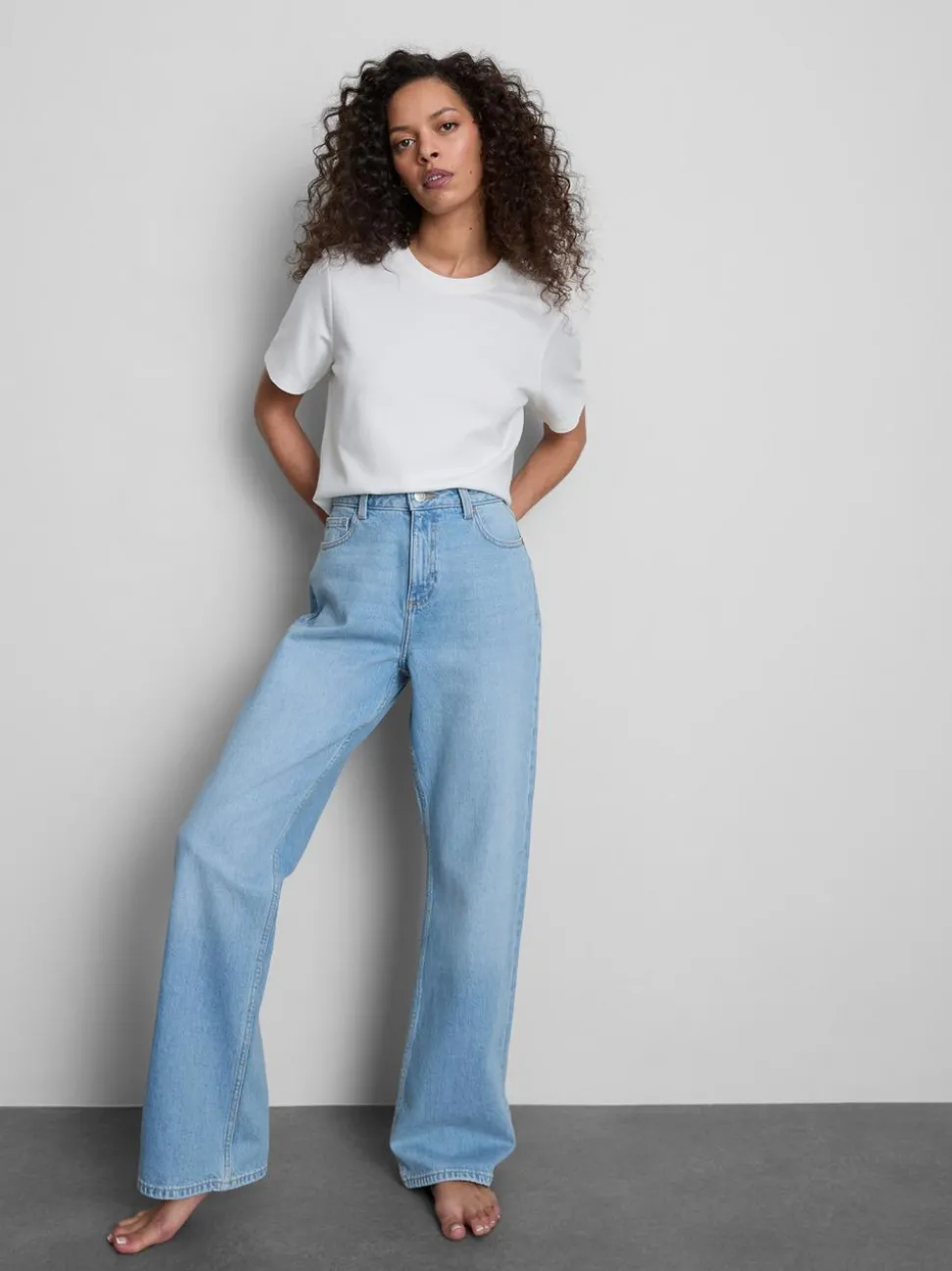 Jeans mit hohem Bund und geradem Bein