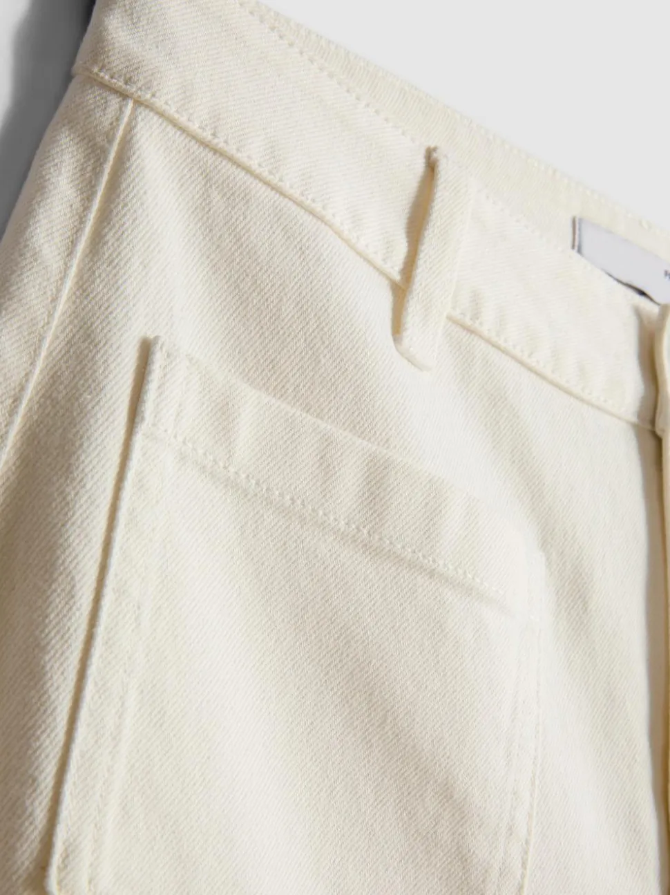 Jeans mit weitem Bein und Vordertaschen