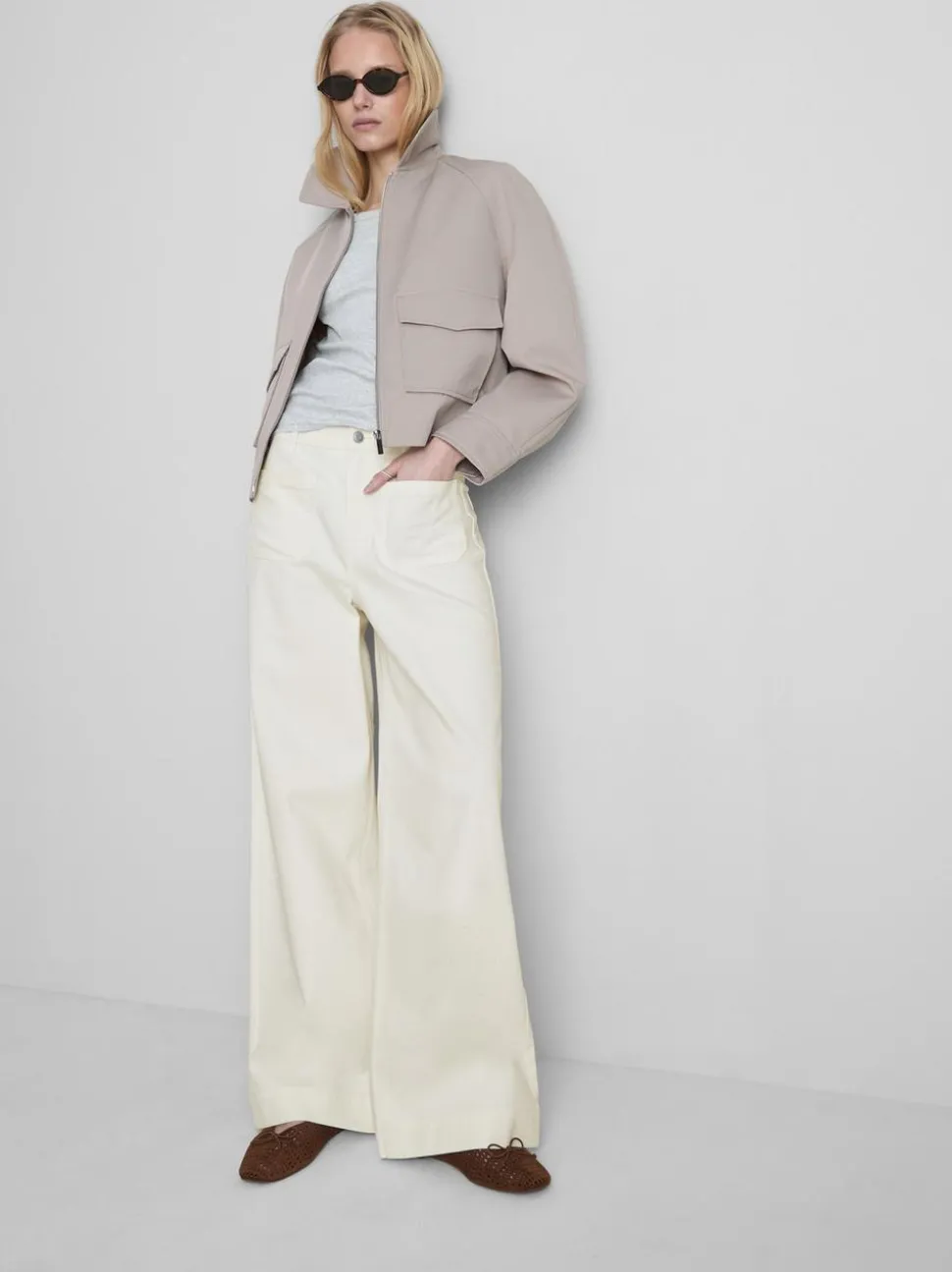 Jeans mit weitem Bein und Vordertaschen
