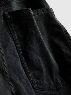 Jeansshorts in gerader Passform