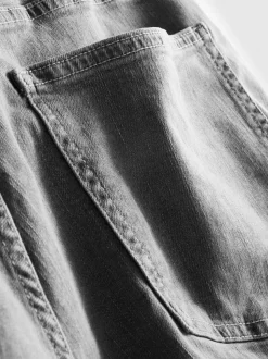 Jeansshorts in gerader Passform