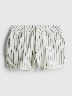 Jeansshorts mit mittlerer Leibhöhe und umgeschlagenem Saum