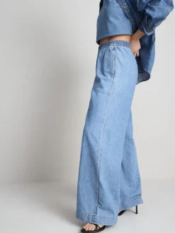 Jogginghose aus Baumwoll-Denim mit weitem Bein