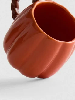Keramiktasse in Kürbisform