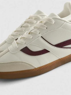 Klassische „By Coleen“ Low-Top-Sneaker mit Gummisohle