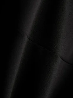 Krepptop mit breiten Trägern