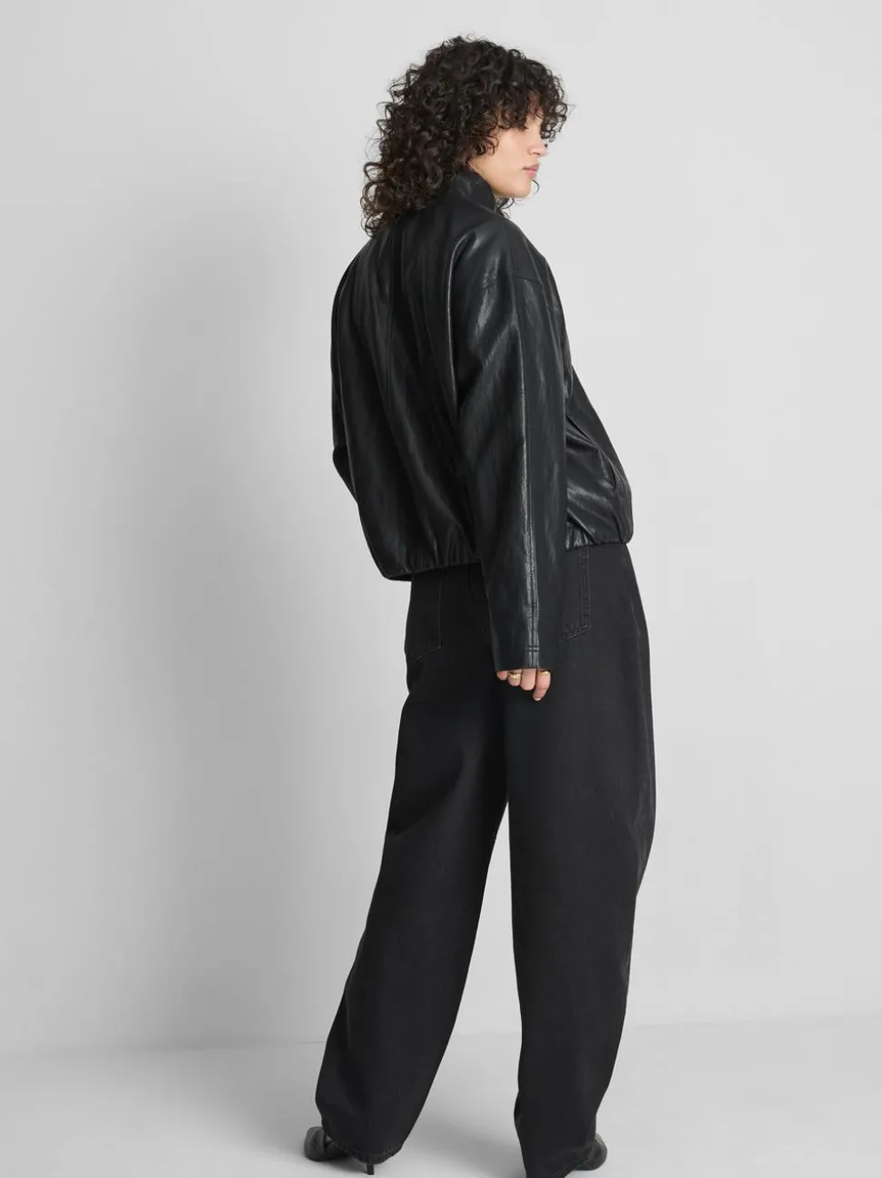 Kunstlederjacke mit Trichterkragen
