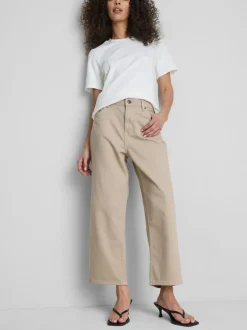 Kurze Jeans mit weitem Bein