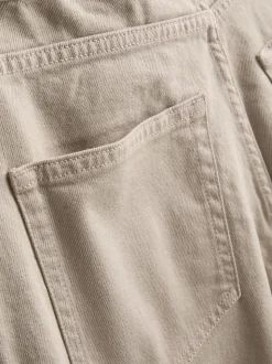 Kurze Jeans mit weitem Bein