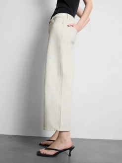 Kurze Jeans mit weitem Bein