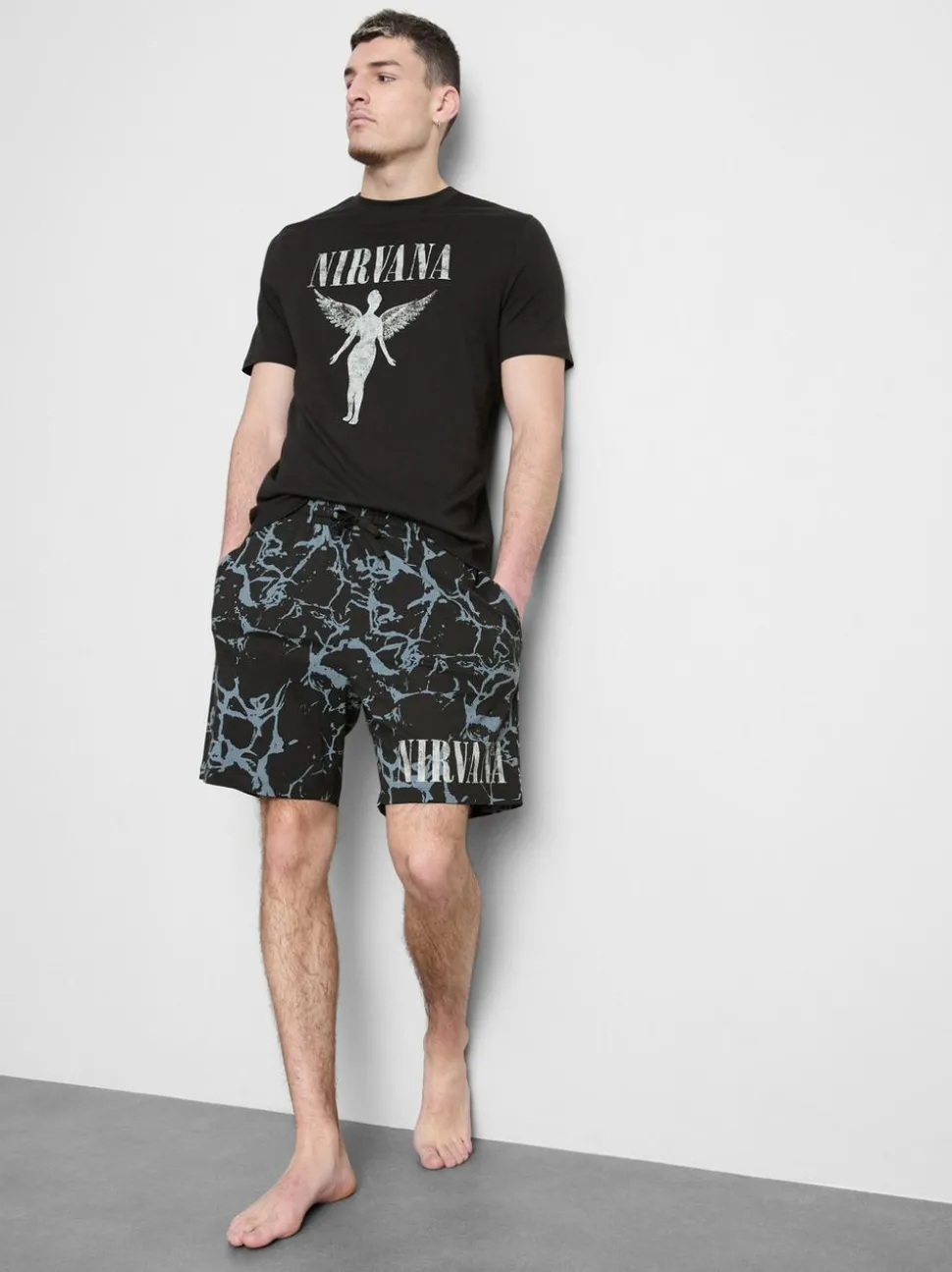 Kurzer „Nirvana“ Schlafanzug