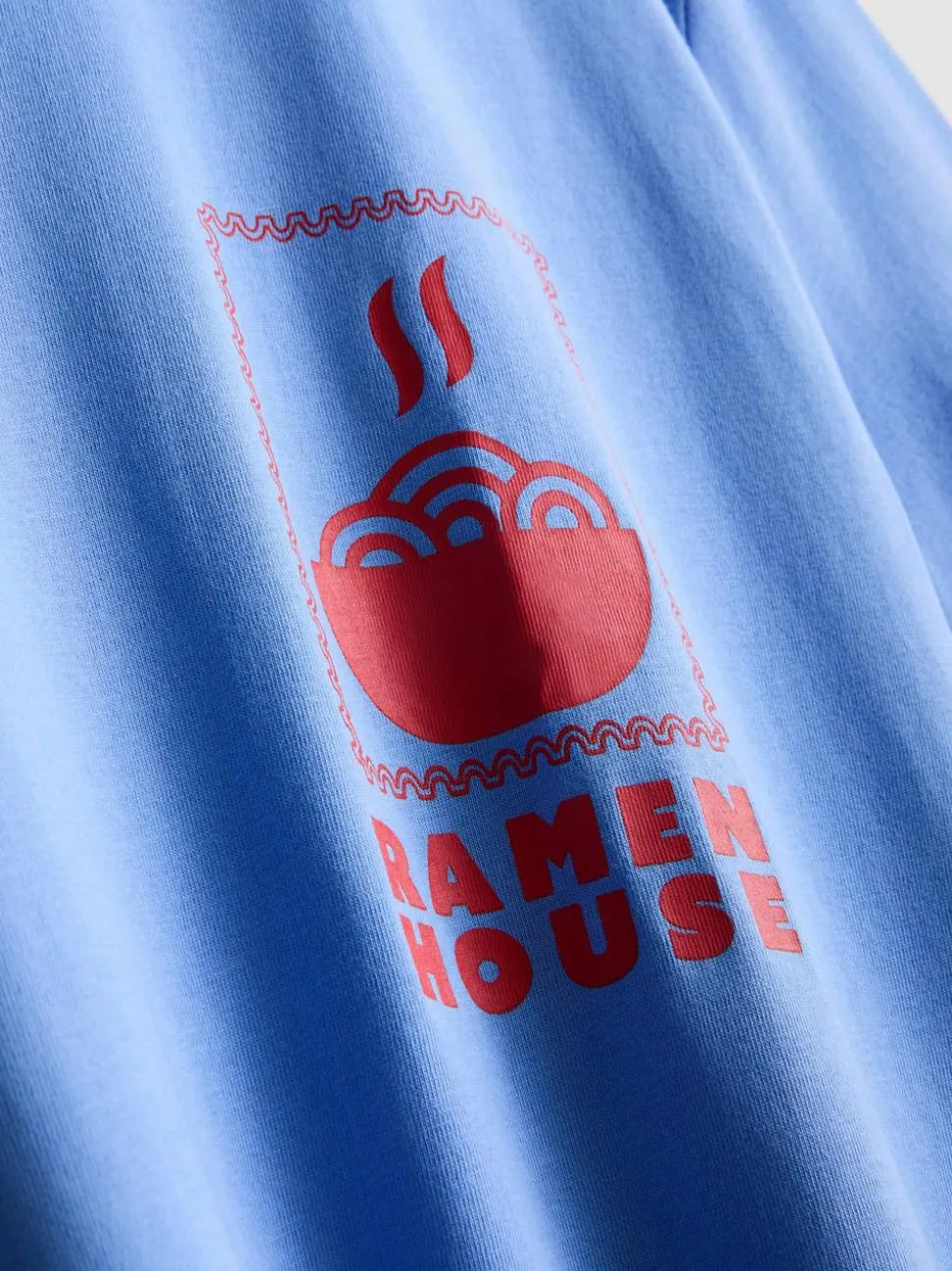 Kurzer Schlafanzug mit Ramen House-Print