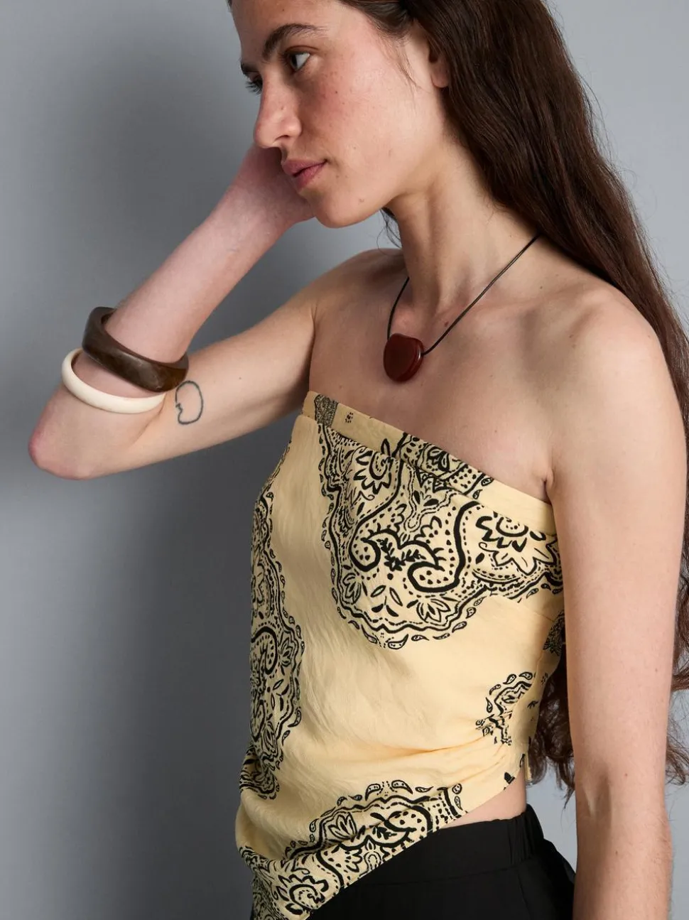 Kurzes Bandana-Top mit Paisleymuster