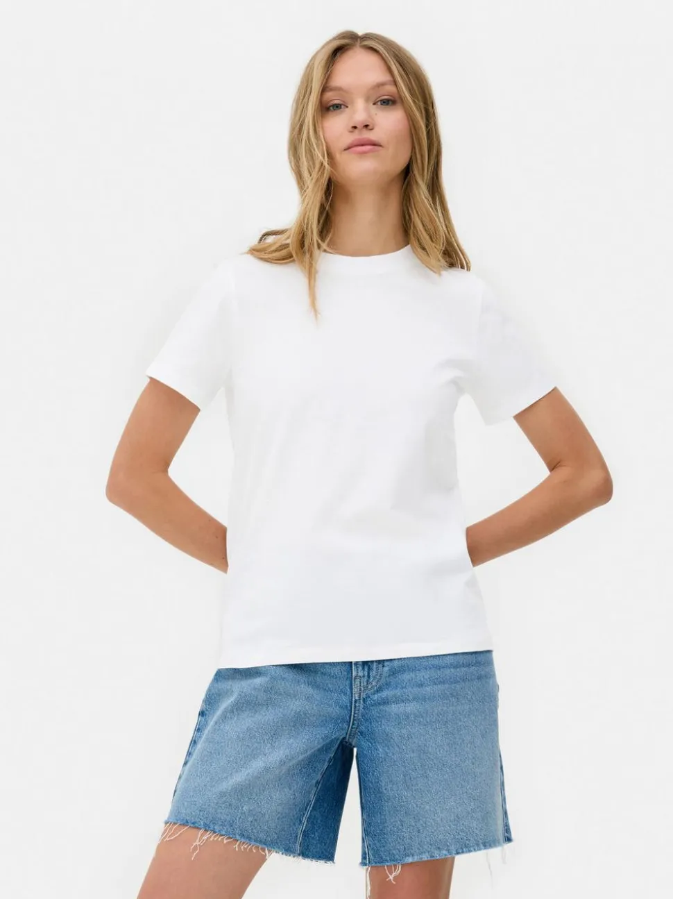 Kurzärmeliges Essential-T-Shirt mit Rundhalsausschnitt