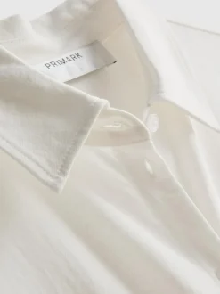 Kurzärmeliges, gestuftes Minikleid