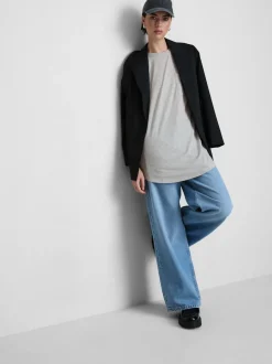 Langes T-Shirt mit aufgesetzter Tasche