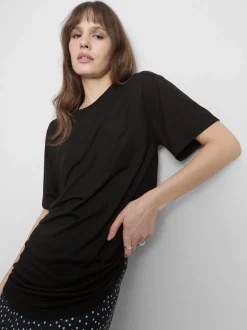 Langes T-Shirt mit aufgesetzter Tasche