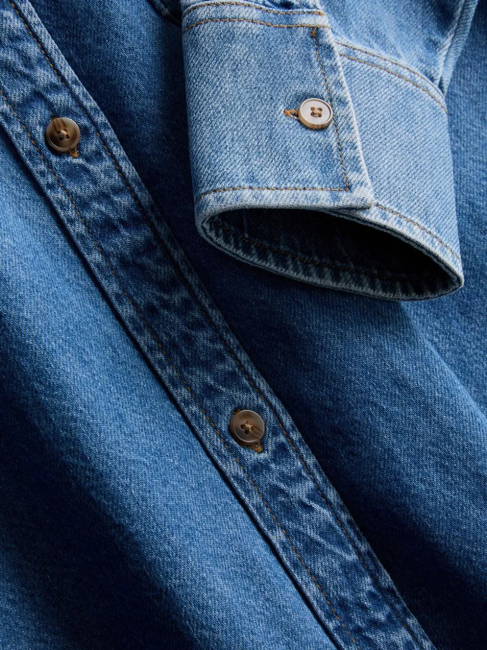 Legers Denim-Hemd aus Baumwolle