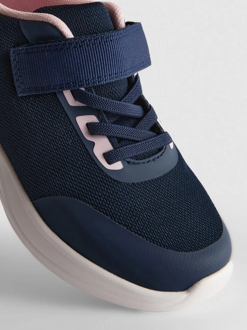 Low-Top-Sneaker